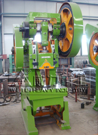 80噸開式可傾沖床正面照