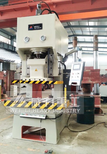 100噸數控液壓沖床