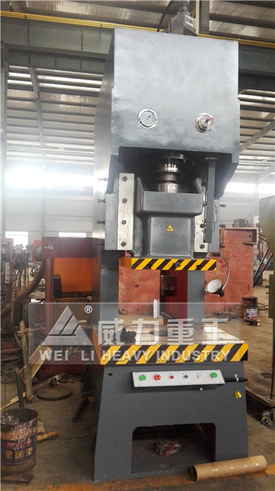 國(guó)標(biāo)式快速125噸沖床