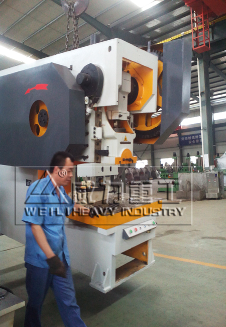 山東威力重工100噸深喉沖床國標品質