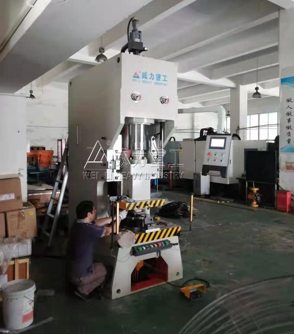 PLC+伺服系統的80噸液壓沖床